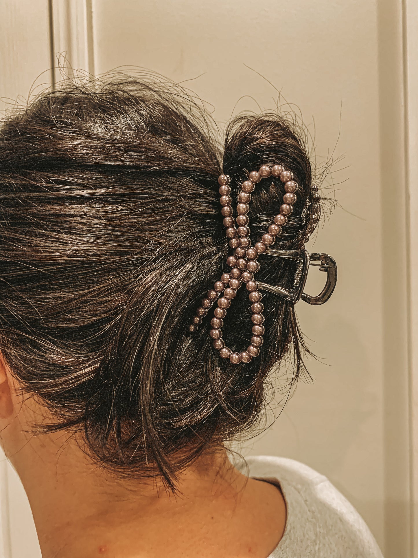 FAUX PEARL HAIR CLIP