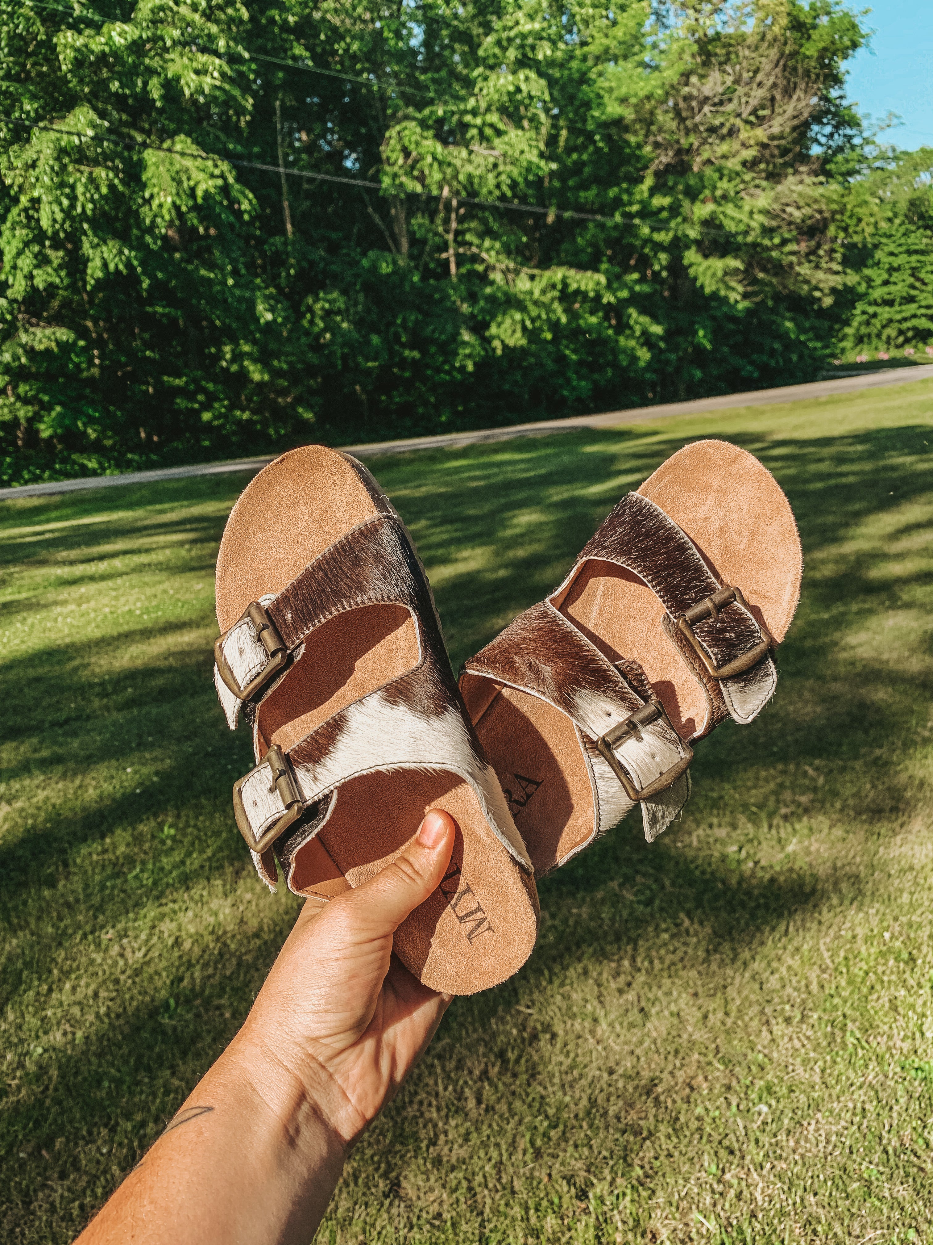 LAZY DAYS BLACK COWHIDE SANDALS Ace High Boutique