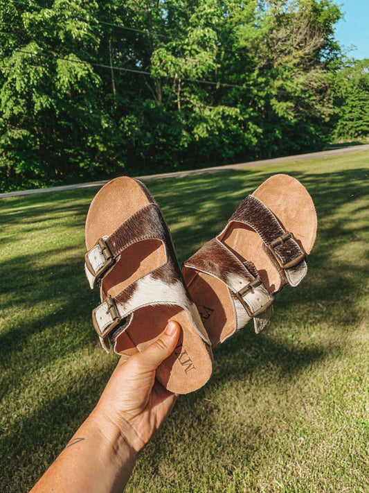 LAZY DAYS BLACK COWHIDE SANDALS