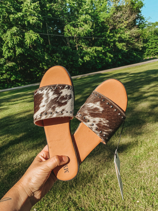 BLACK COWHIDE SANDALS